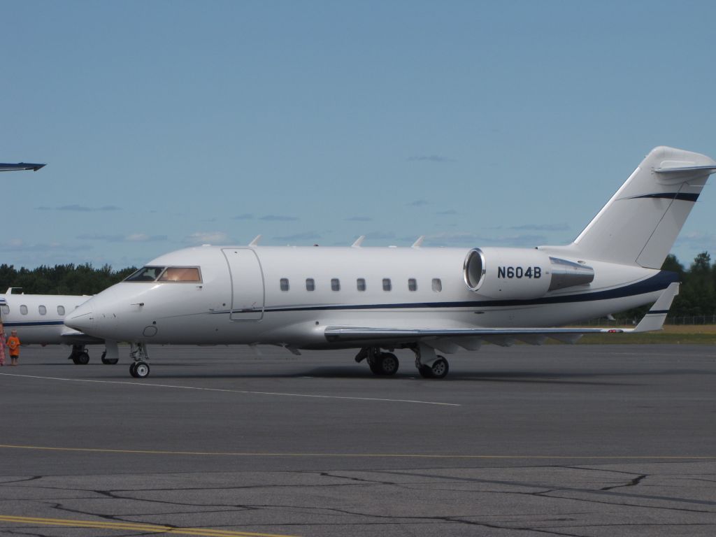 Canadair Challenger (N604B)