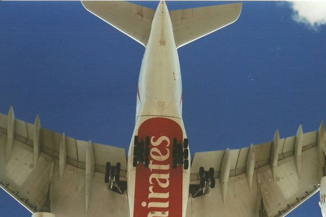 — — - Schiphol Ams Airport