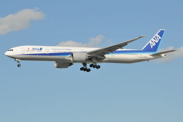 BOEING 777-300 (JA788A)