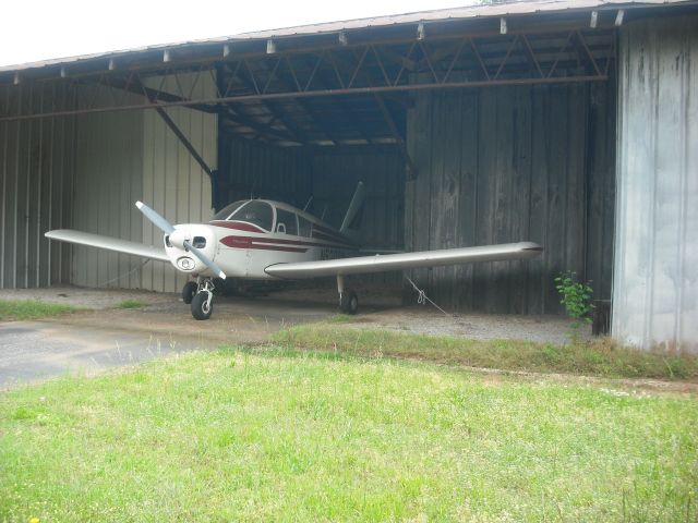 Piper Cherokee (N5209W) - McMinn AIRPORT IN THE BIG METROPLIS OF WEAVER ALABAMA