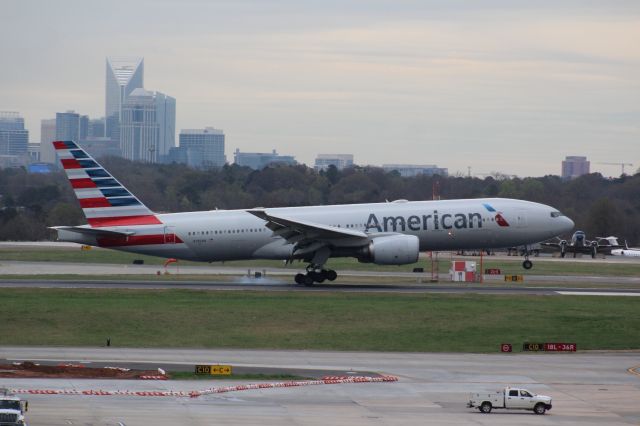 Boeing 777-200 (N780AN)