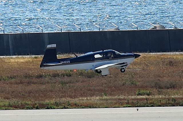 Mooney M-20 (JA4225)