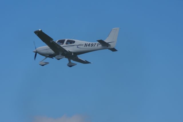 Cirrus SR-22 (N4971)