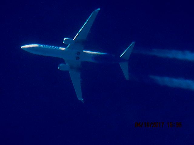 Boeing 737-900 (N266AK)