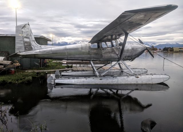 Cessna Skywagon 180 (N7685A) - Lake Hood Float Slips, Anchorage, AK