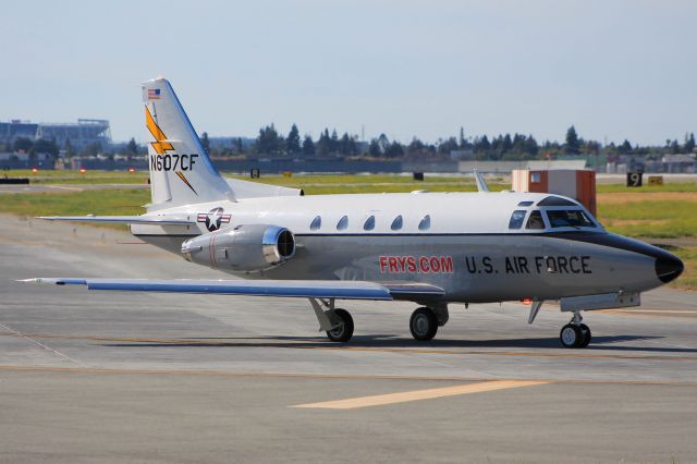 North American Sabreliner (N607CF)