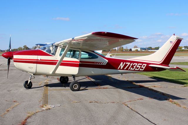 Cessna Skylane (N71359)