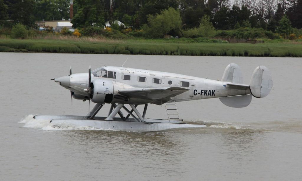 Beechcraft 18 (C-FKAK)