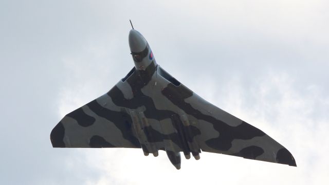 — — - SAT 27th JUNE Avro Vulcan ZH558 returning home to Doncaster for a short display after day one of the V force tour, visiting seventeen locations over the weekend where complete V-Force aircraft reside.