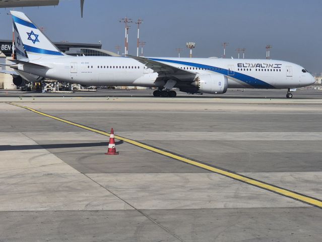 Boeing 787-9 Dreamliner (4X-EDD)