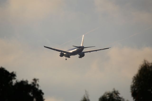 BOEING 777-300ER (JA790A)