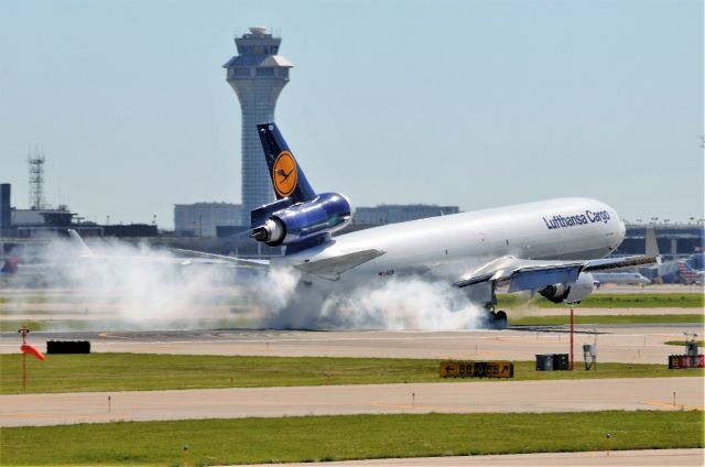 Boeing MD-11 (D-ALCB)