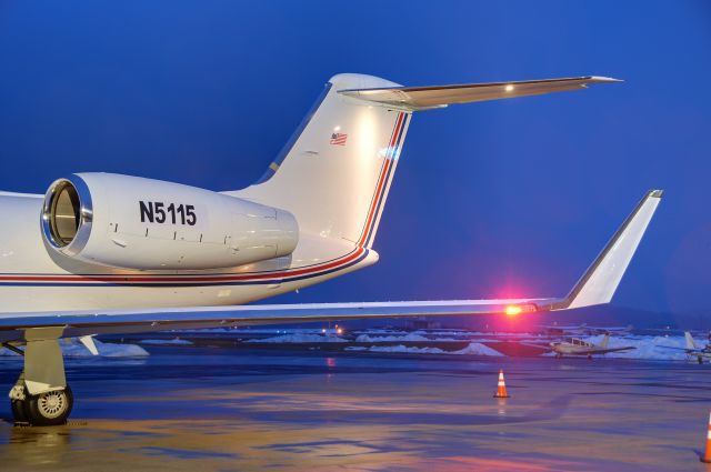 Gulfstream Aerospace Gulfstream IV (N5115) - Seen at KFDK on 3/2/2010    a href=http://discussions.flightaware.com/profile.php?mode=viewprofile&u=269247  [ concord977 profile ]/a