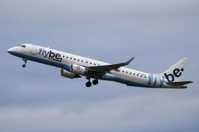 Embraer ERJ-190 (G-FBEF) - BEE7351 departing to Milan MXP.