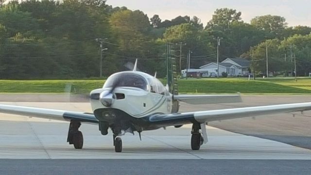 Mooney M-20 Turbo (N231G)