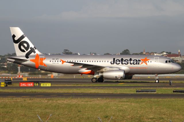 Airbus A320 (VH-VFI) - 24 NOV 2012