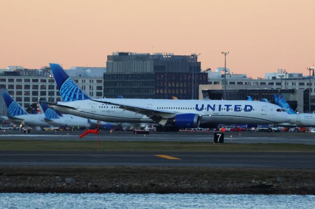 Boeing 787-9 Dreamliner (N29975)