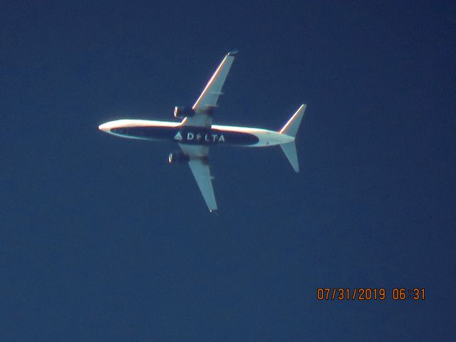 Boeing 737-900 (N845DN)