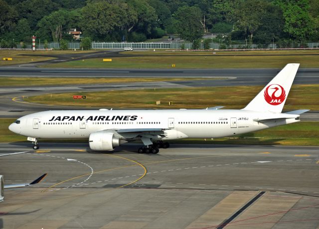 Boeing 777-200 (JA710J)