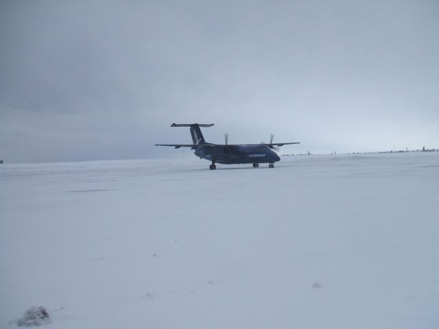 de Havilland Dash 8-100 (C-FXON) - Taxiing to Goose Airport Terminal ,April 15/09