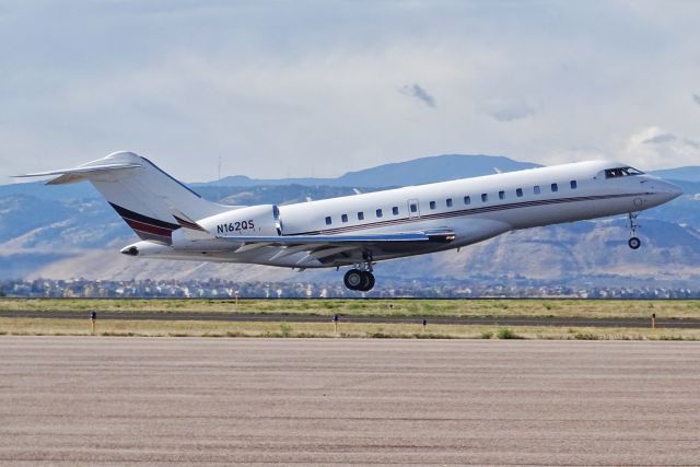 Bombardier Global Express (N162QS)