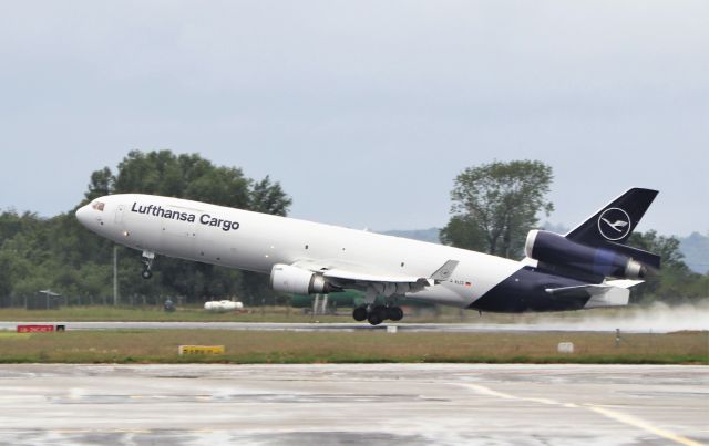 Boeing MD-11 (D-ALCC) - lufthansa cargo md-11f d-alcc dep shannon for jfk 4/7/21.