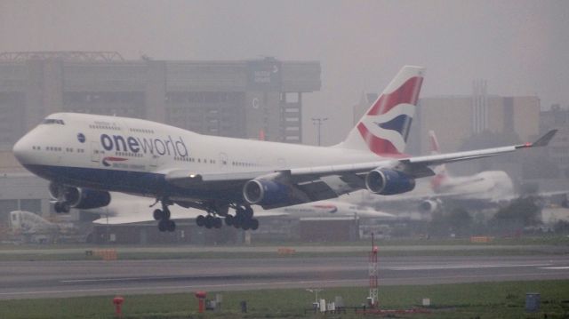 Boeing 747-400 (G-CIVC)