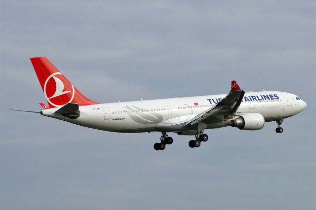 Airbus A330-200 (TC-JND)