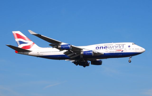 Boeing 747-400 (G-CIVM) - Taken from the threshold of 29L