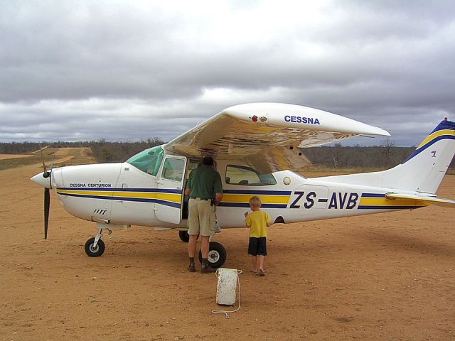 ZS-AVB —