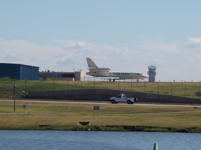 Dassault Falcon 50 (N352WB)