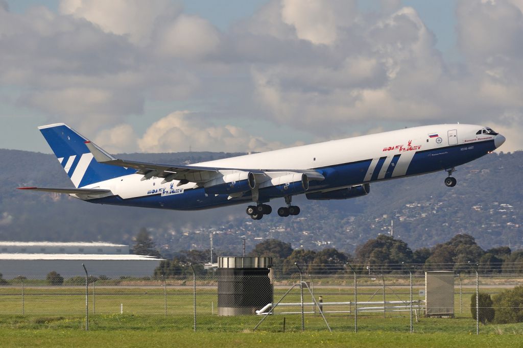 Ilyushin Il-96 (RA-96102) - Adelaide, South Australia, July 3, 2010.