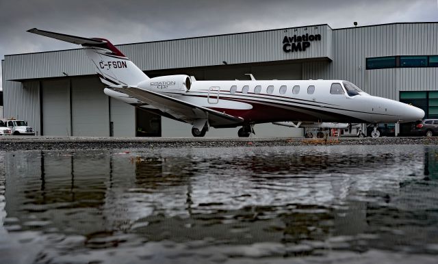 Cessna Citation CJ3 (C-FSDN) - Visiting CYHU on 7-11-2023