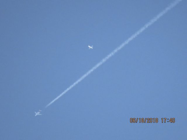Eclipse 500 (N197AR)