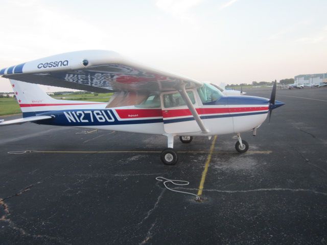 Cessna Skyhawk (N1276U) - Air Venture Ramp at Olive Branch Airport