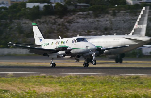 Beechcraft King Air 100 (VP-LNB)