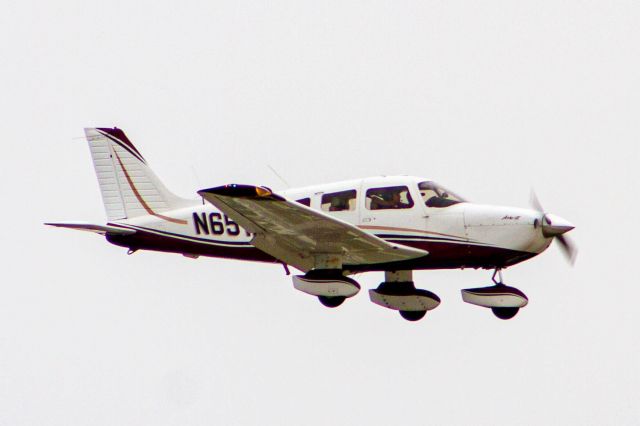 Piper Cherokee (N651KC)