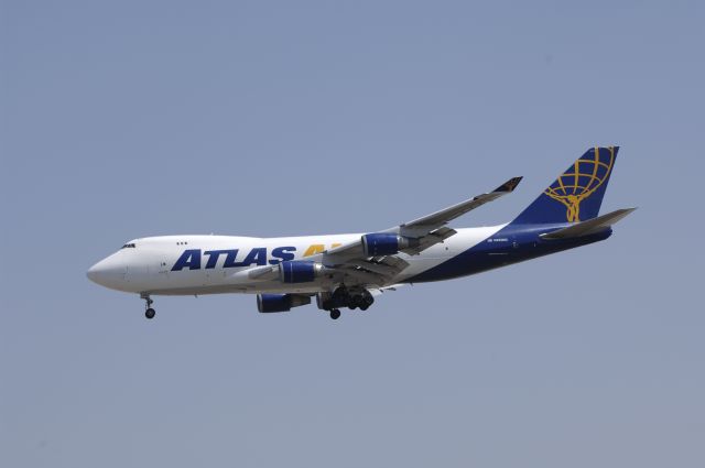 Boeing 747-400 (N493MC) - Final Approach to Narita Intl Airport R/W34L on 2011/4/12