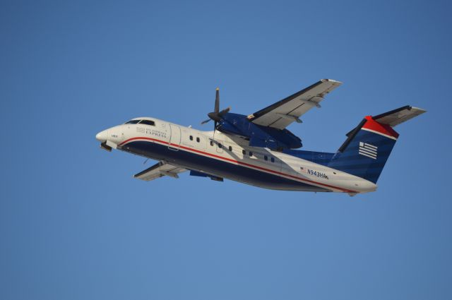 de Havilland Dash 8-100 (N348HA) - Thank you Kanawha County Schools for the 3rd SNOW DAY in a ROW! I enjoyed spotting at CRW and playing with my new Nikon D3200!