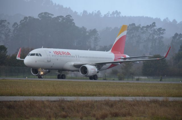 Airbus A320 (EC-MDK) - EC-MDK After Landing At LEVX From LEMD. 27-11-2021