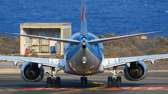 Boeing 737-800 (OO-TMB)