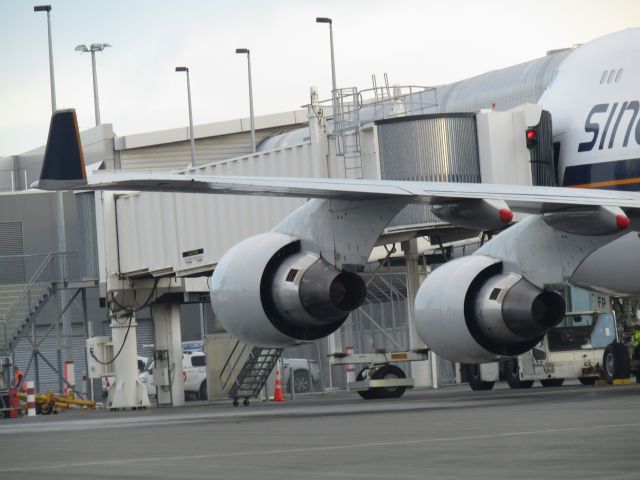 Boeing 747-400 (9V-SFP)