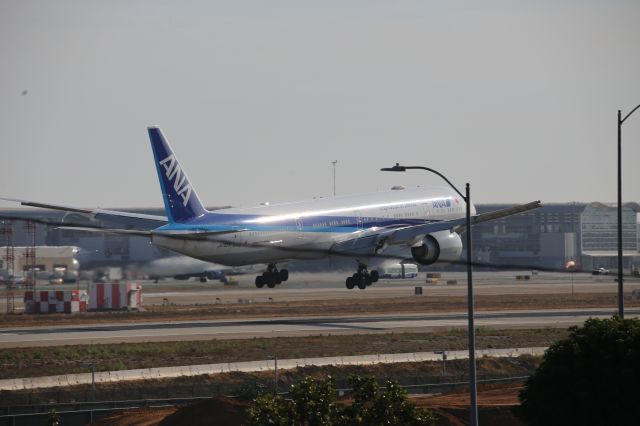 BOEING 777-300ER (JA793A)