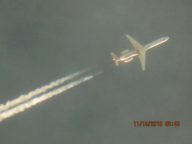Embraer ERJ-145 (N611AE)