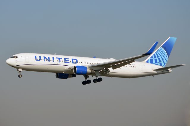 N659UA —