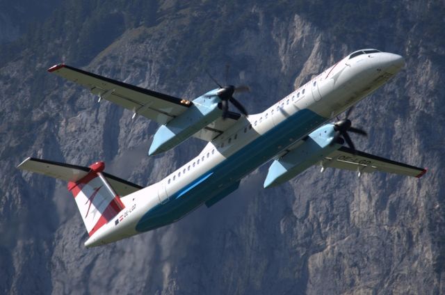 de Havilland Dash 8-400 (OE-LGD)