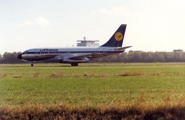 Boeing 737-200 (D-ABFX) - Lufthansa B737-230(A) cn22128