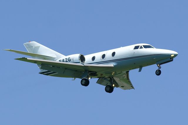 Dassault Falcon 10 (N42G)