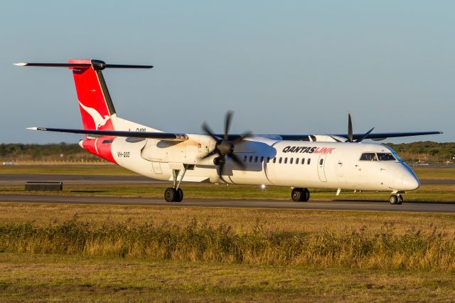 de Havilland Dash 8-400 (VH-QOD)