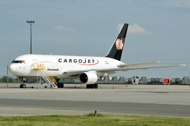 BOEING 767-300 (C-GCJO)